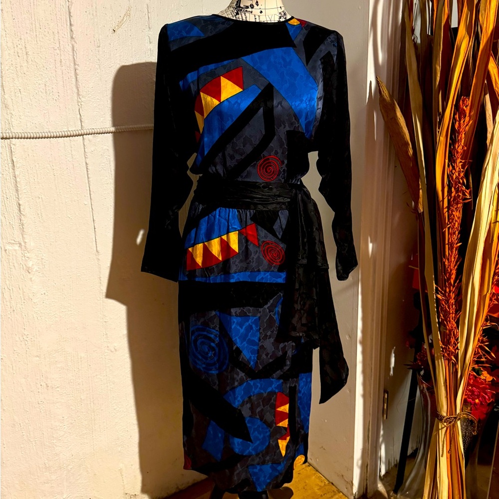 👹100% Silk Christyne Forti Vintage Multicolor Geometric tie long sleeve fitted 6
